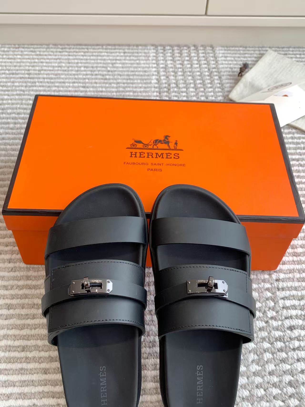 Old money style slipers black