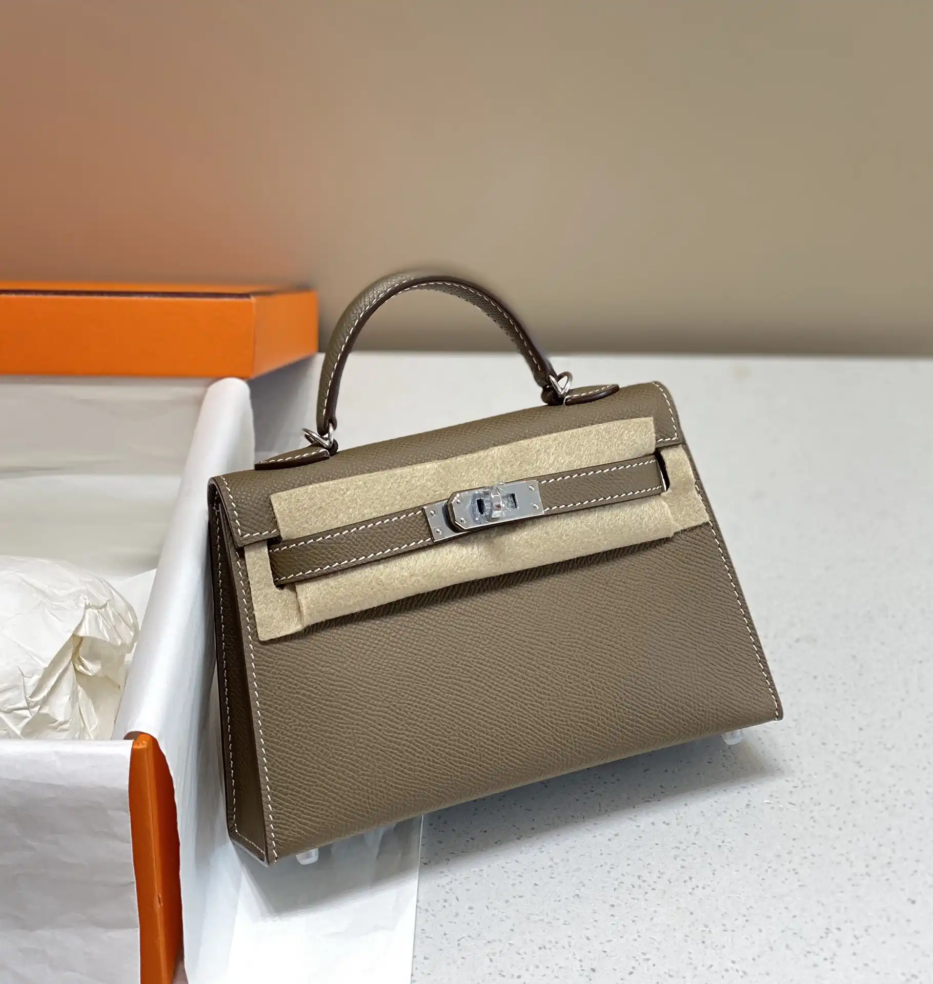 Epsom Mini Kelly 19