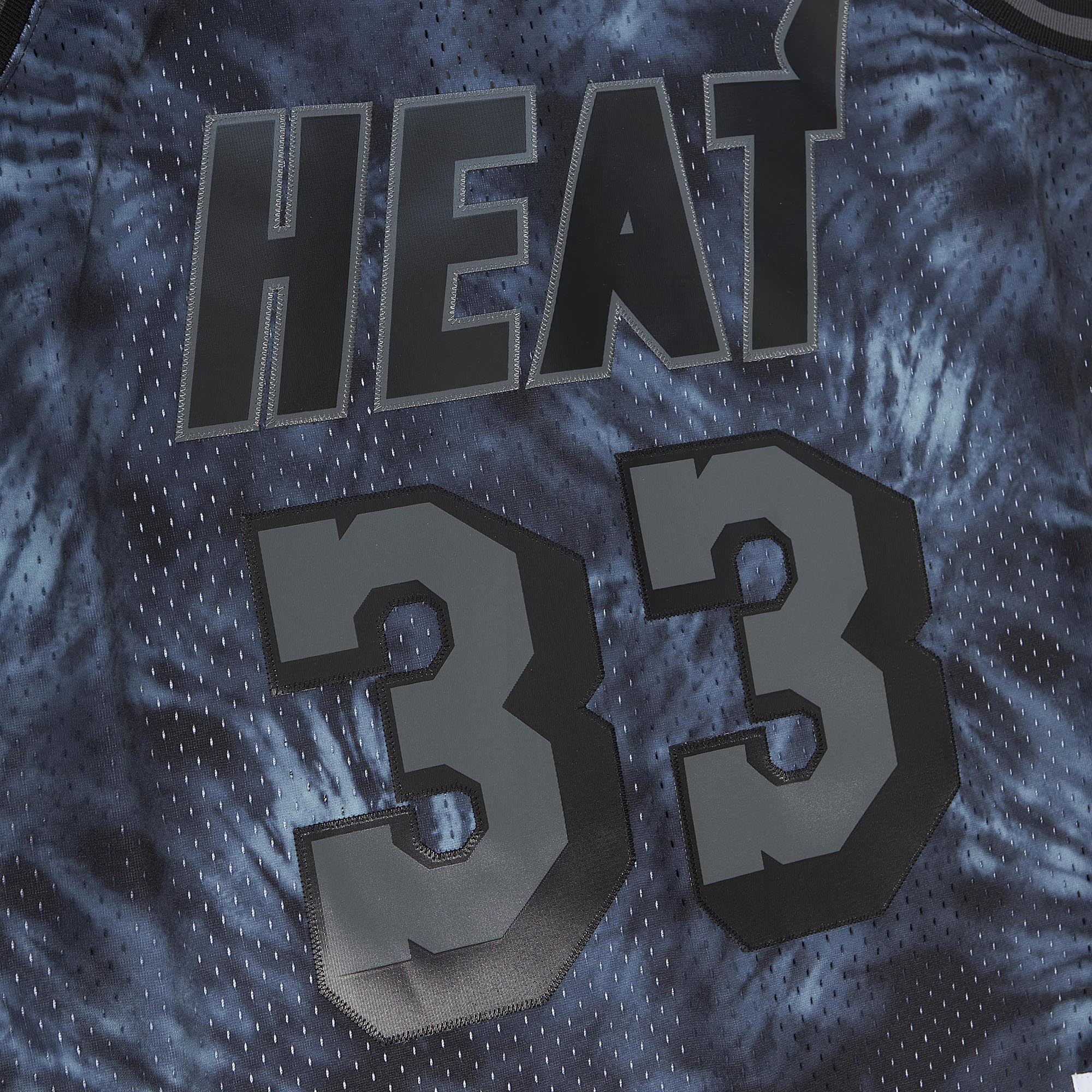 Alonzo Mourning Miami Heat Mitchell & Ness Hardwood Classics 1996\/97 Tie-Dye Swingman Jersey - Black