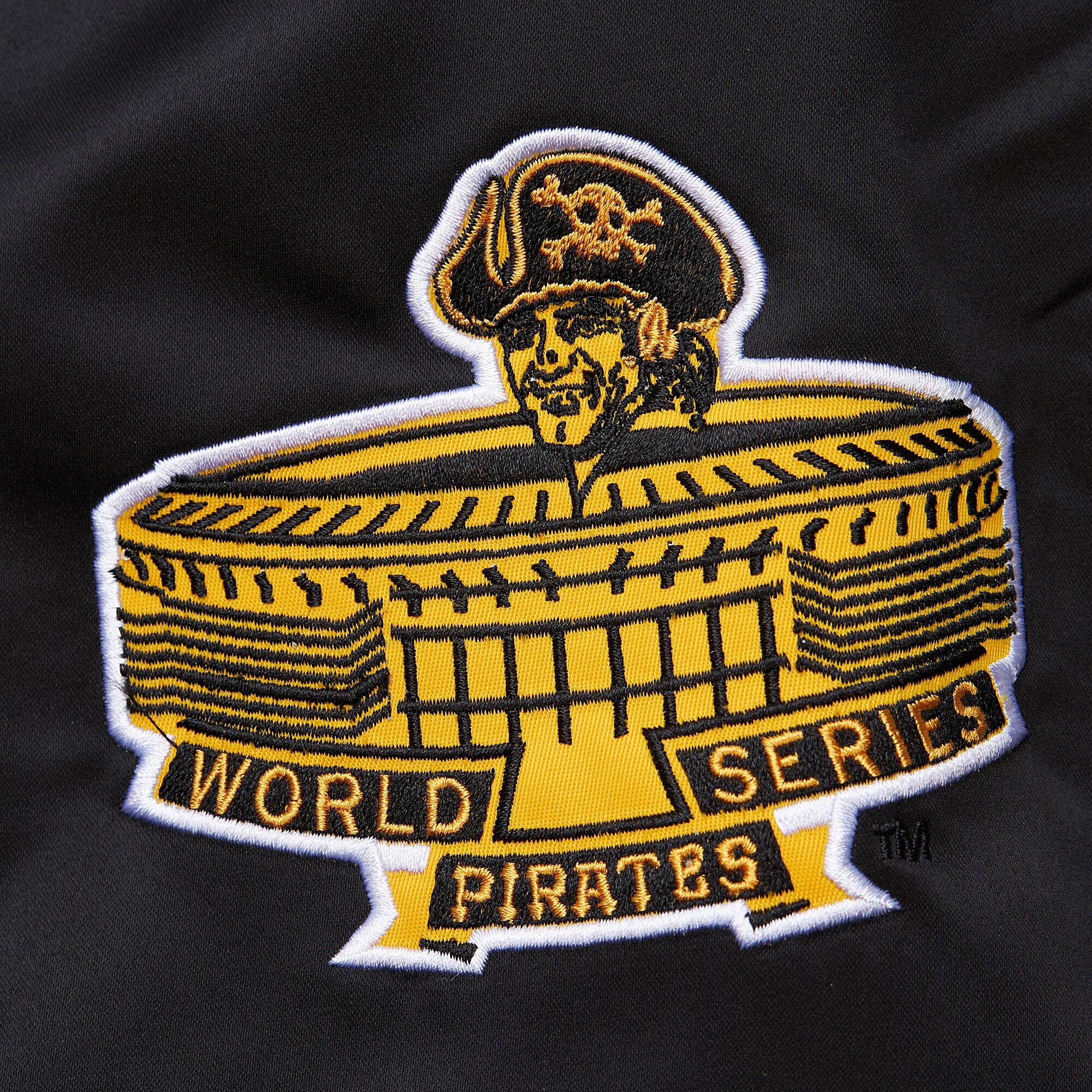 Roberto Clemente Pittsburgh Pirates Mitchell & Ness Cooperstown Collection Legends Lightweight Satin Raglan Full-Snap Jacket - White\/Black