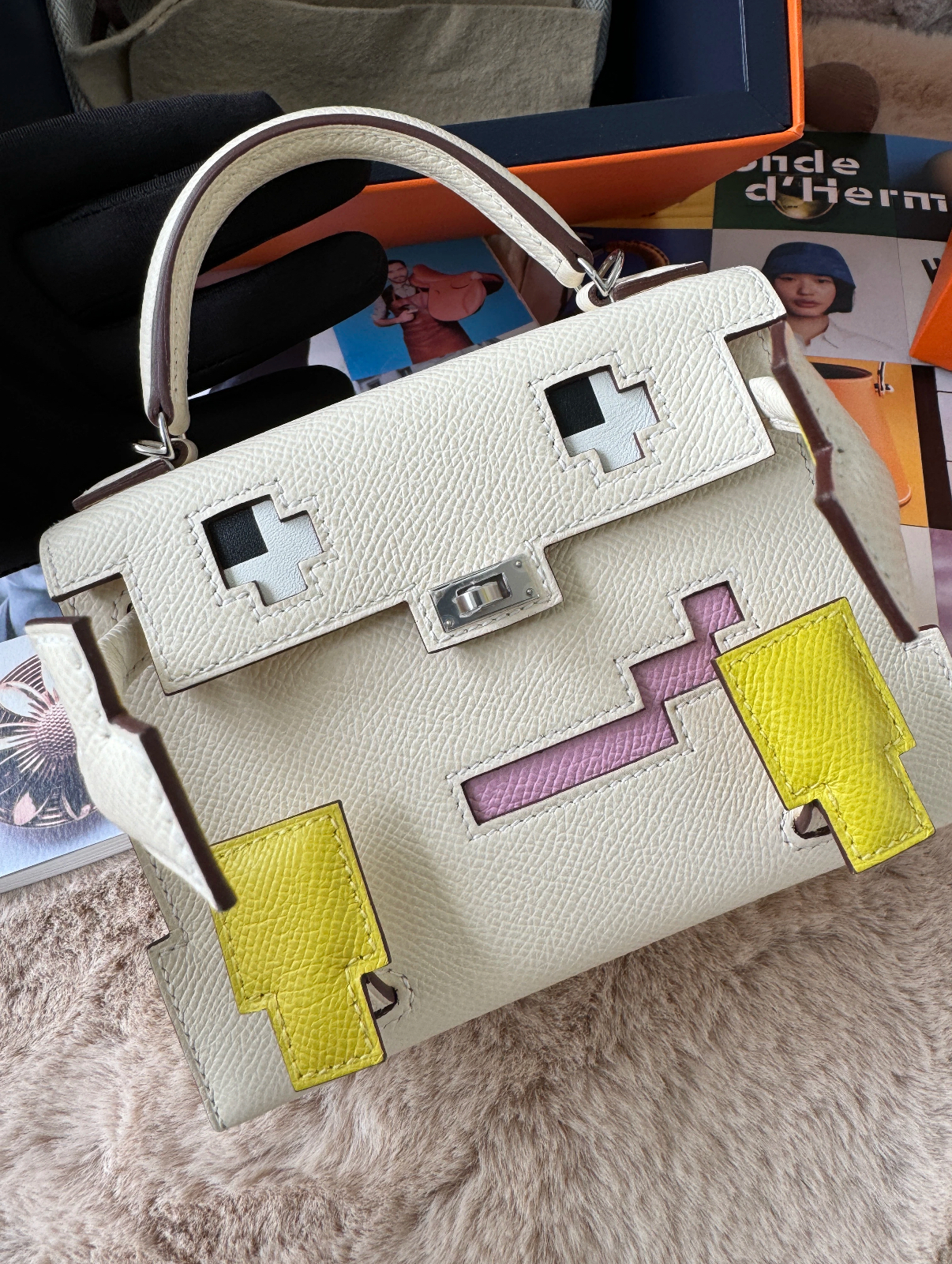 kelly Dole picto nata Cream white custom - MOVEMENTARTISAN