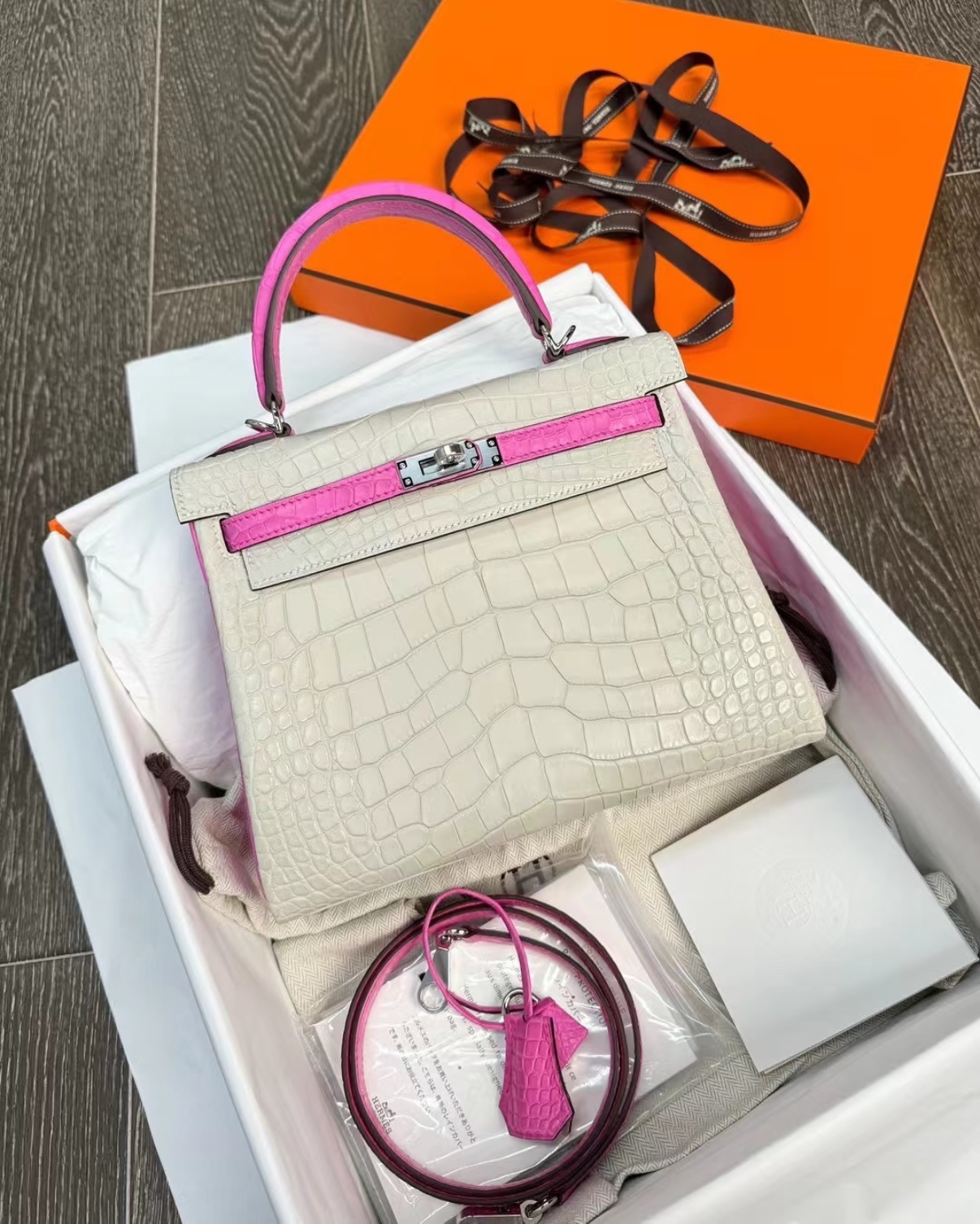 Crocodile Colorblock Kelly 25-35cm Inseam 💕 - MOVEMENTARTISAN