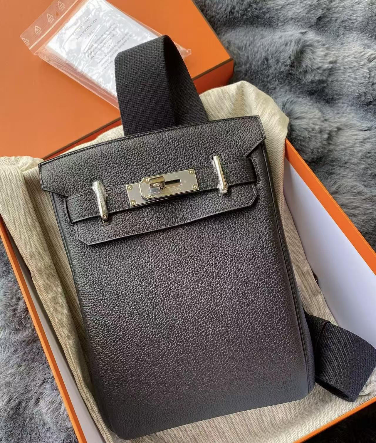 Hac a doc black Togo leather custom - MOVEMENTARTISAN