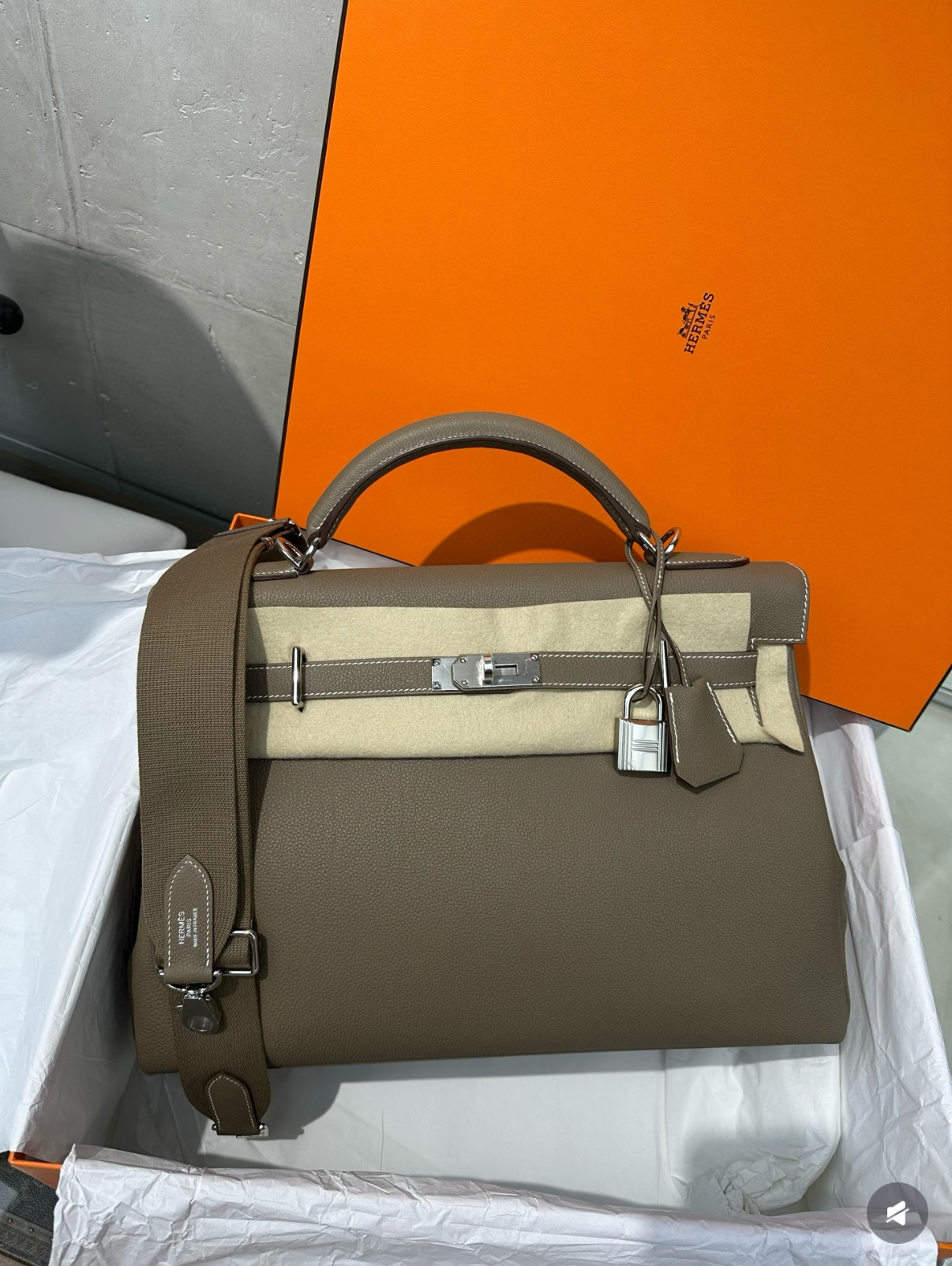 Kelly maxi 42 Elephant Grey TOGO Custom - MOVEMENTARTISAN