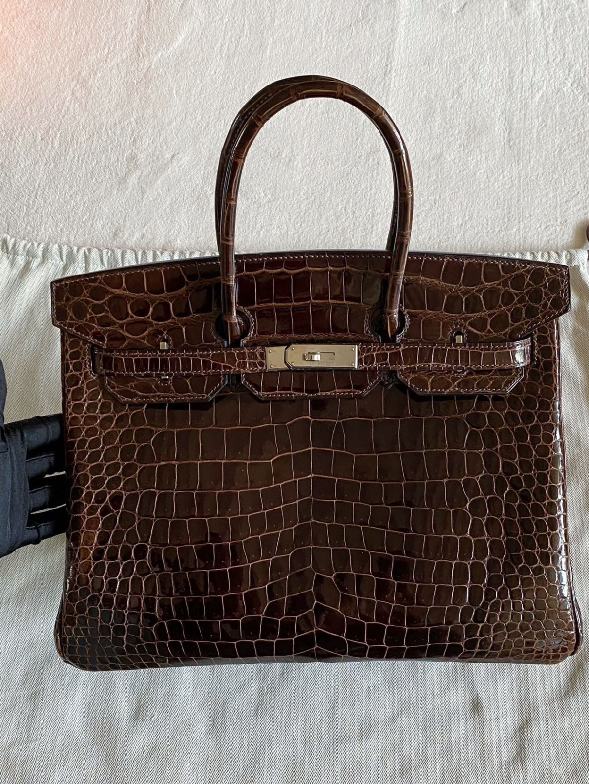 Birkin 25-35 Inverted V Shiny Crocodile Chocolate - MOVEMENTARTISAN