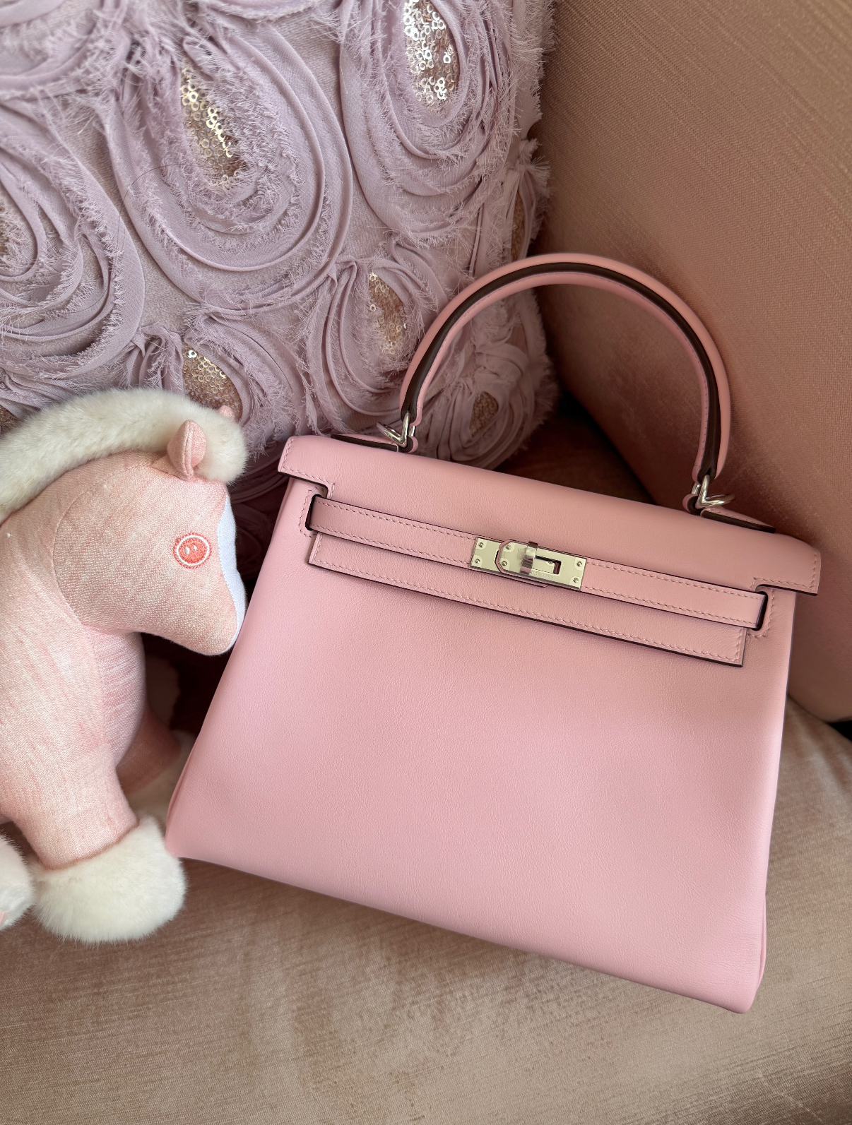 Kelly 25-28 Sakura Pink TOGO Custom - MOVEMENTARTISAN