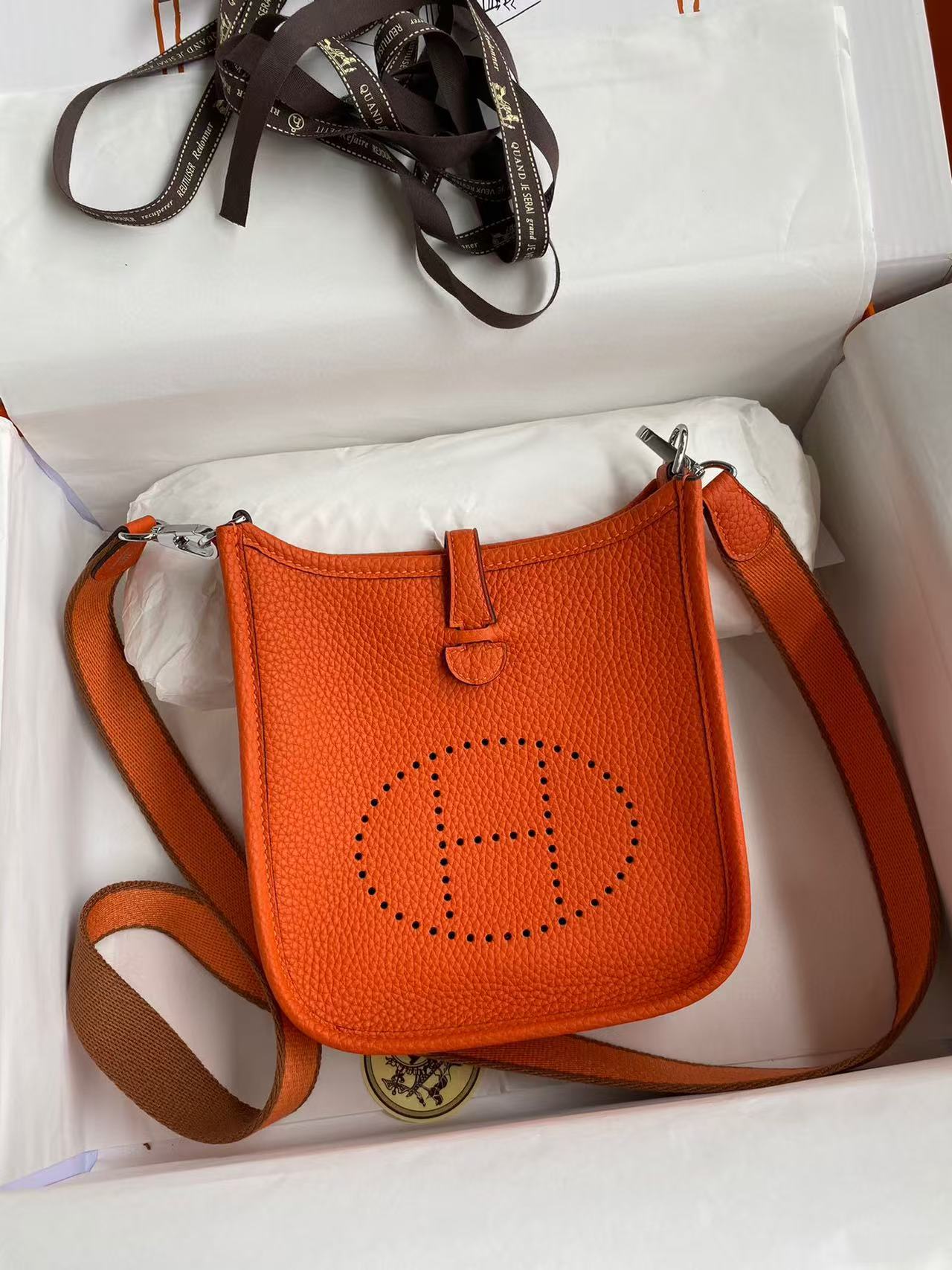 Evelyn 16-29 Custom-made - MOVEMENTARTISAN