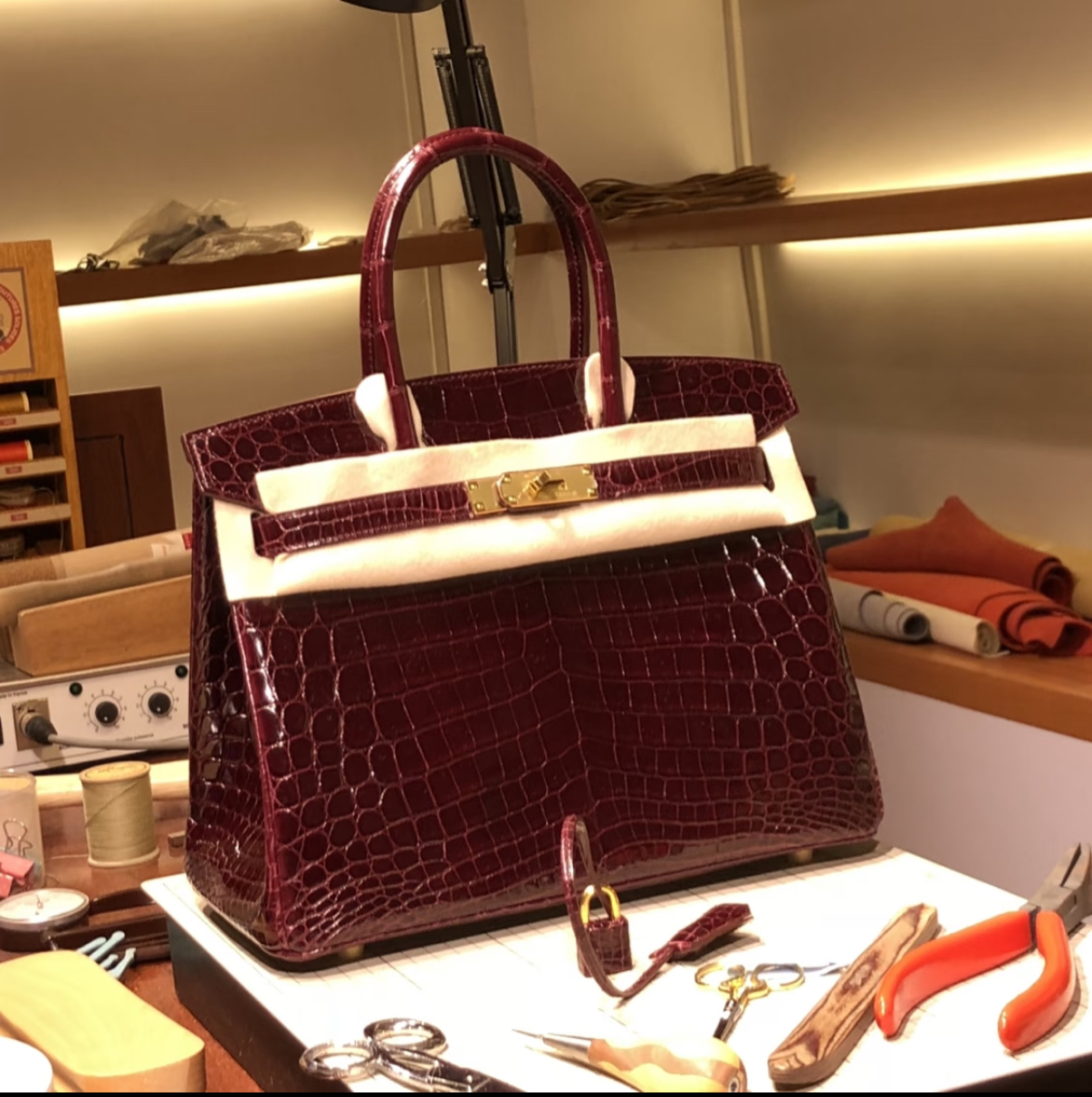 Birkin 25-35 Bordeaux Red Alligator Leather Customization - MOVEMENTARTISAN