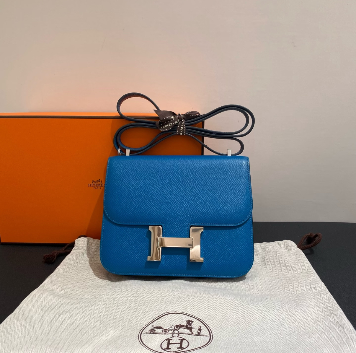 constance 19-24 - MOVEMENTARTISAN