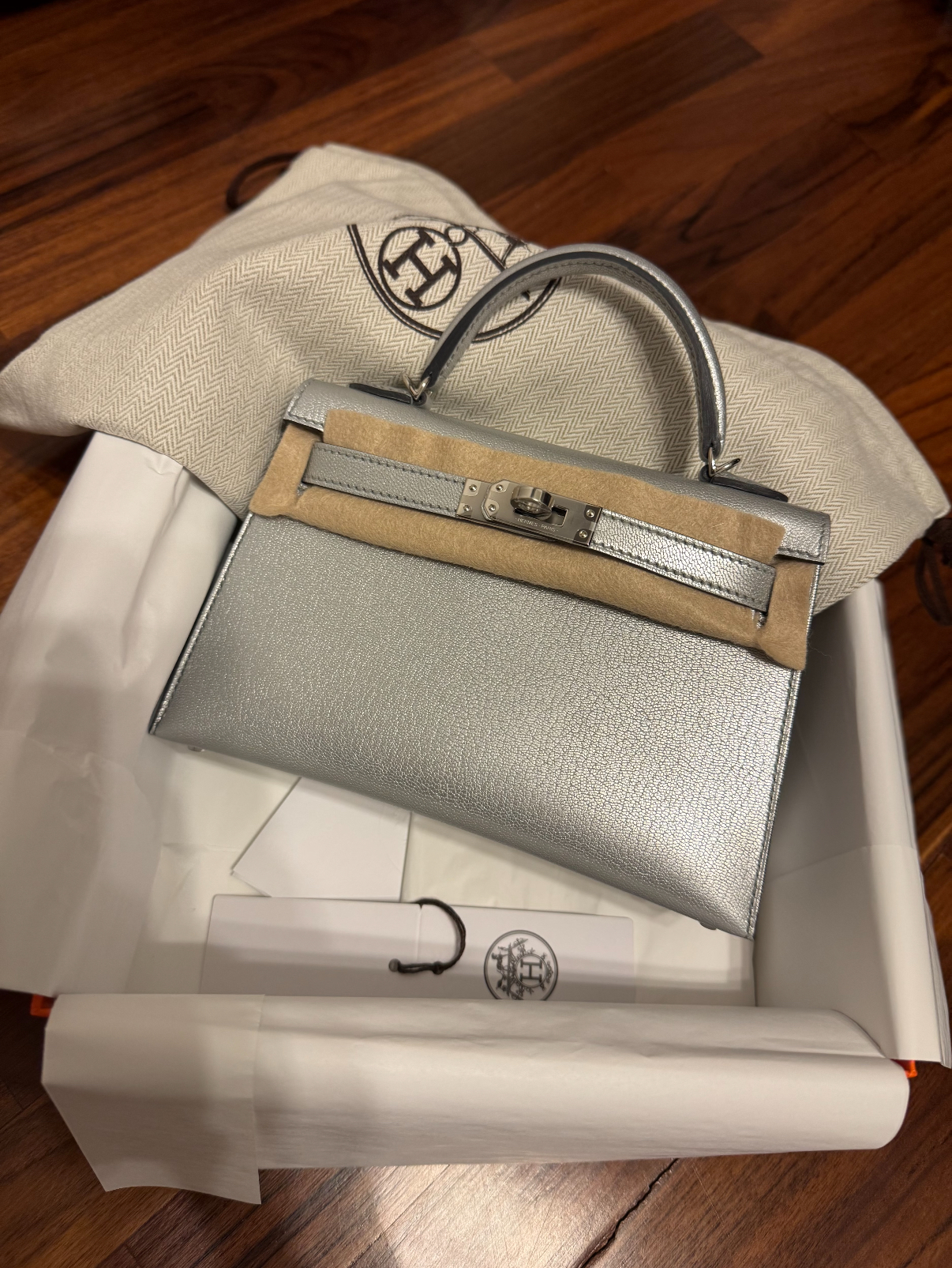 Kelly Mini 2 Olympic Silver Goat leather Custom - MOVEMENTARTISAN