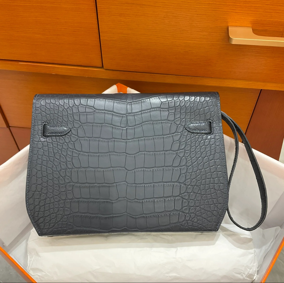 Kelly Depeches 25 American crocodile leather  ♦️Graphite Gray - MOVEMENTARTISAN