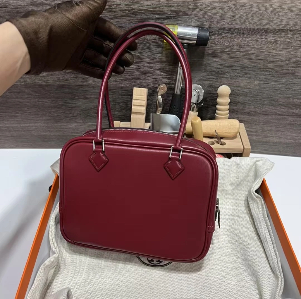 plume 20 Bordeaux Red BOX custom - MOVEMENTARTISAN