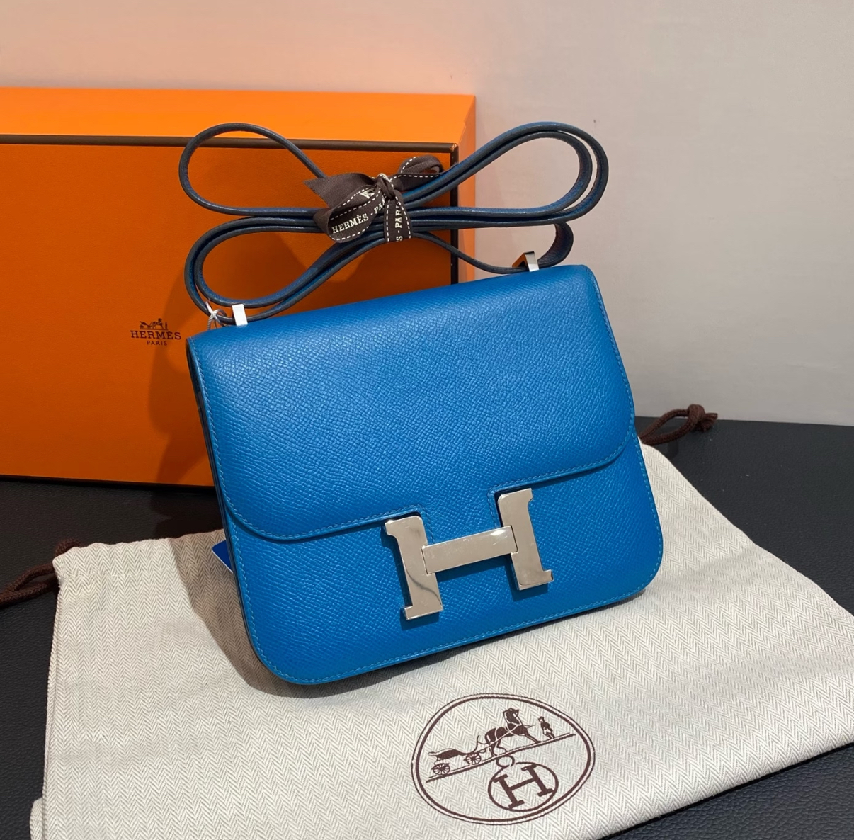 constance 19-24 - MOVEMENTARTISAN