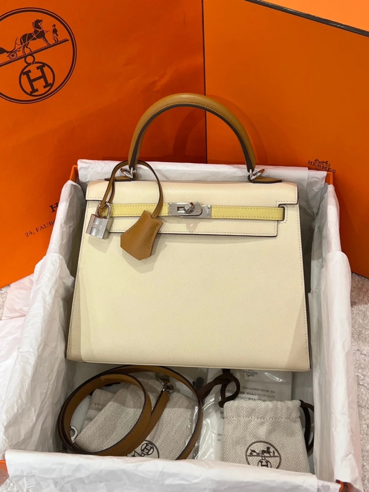 Kelly 25-28 custom calfskin - MOVEMENTARTISAN