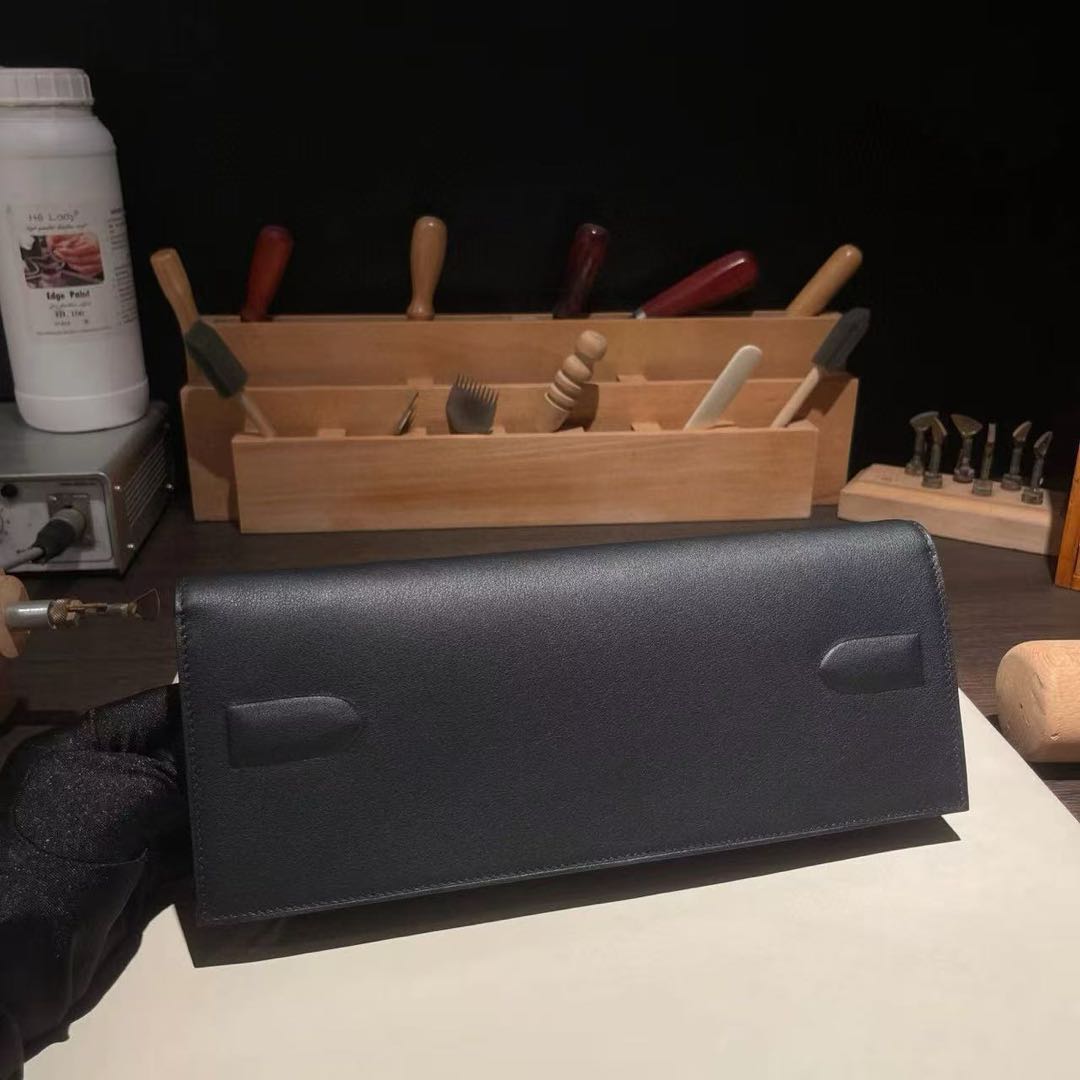 Kelly cut pochette“Kelly shadow”evercalf limited black - MOVEMENTARTISAN