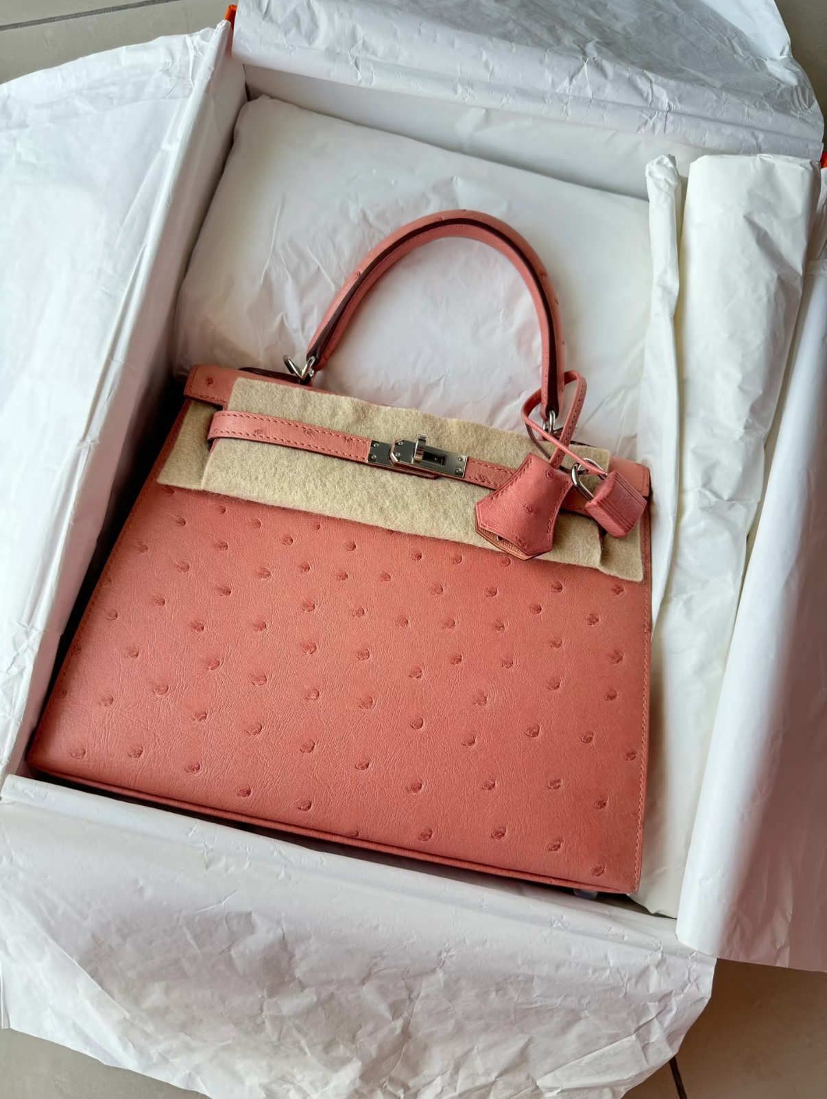 Kelly 25-28 Ceramic Pink Ostrich Leather Custom Silver buckle - MOVEMENTARTISAN