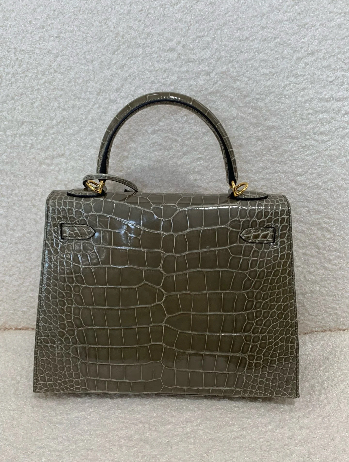 Kelly 25-28 turtledove grey crocodile leather - MOVEMENTARTISAN