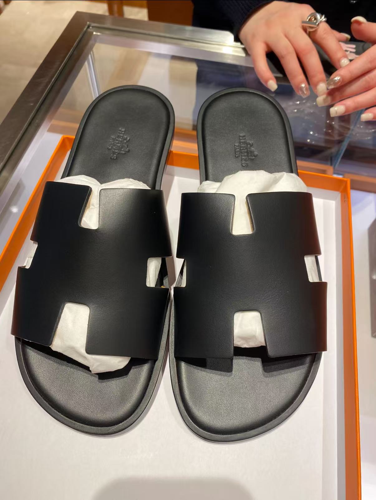 Men's slippers black logo - MOVEMENTARTISAN