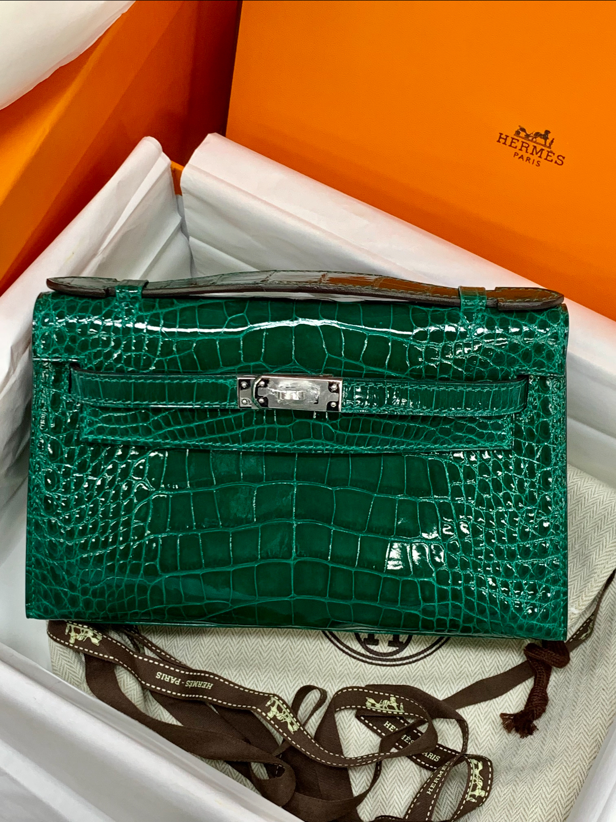 Kelly 1 American Emerald Green Shiny Silver Buckle - MOVEMENTARTISAN