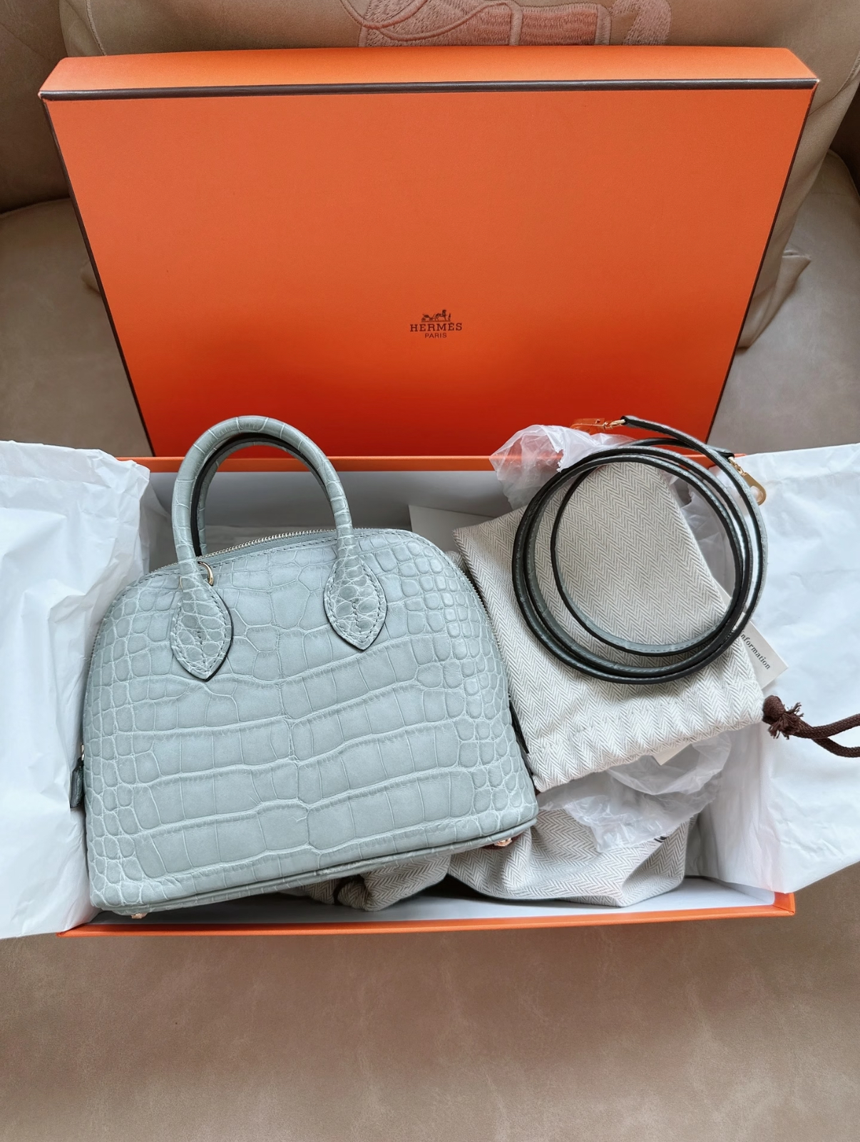 Bolide Mini 18CM Matte crocodile leather Crystal Gray - MOVEMENTARTISAN