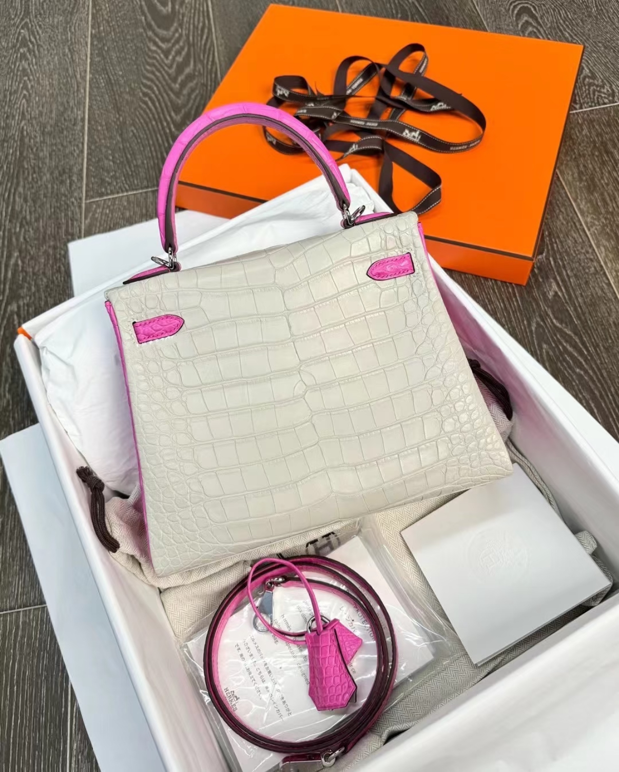 Crocodile Colorblock Kelly 25-35cm Inseam 💕 - MOVEMENTARTISAN