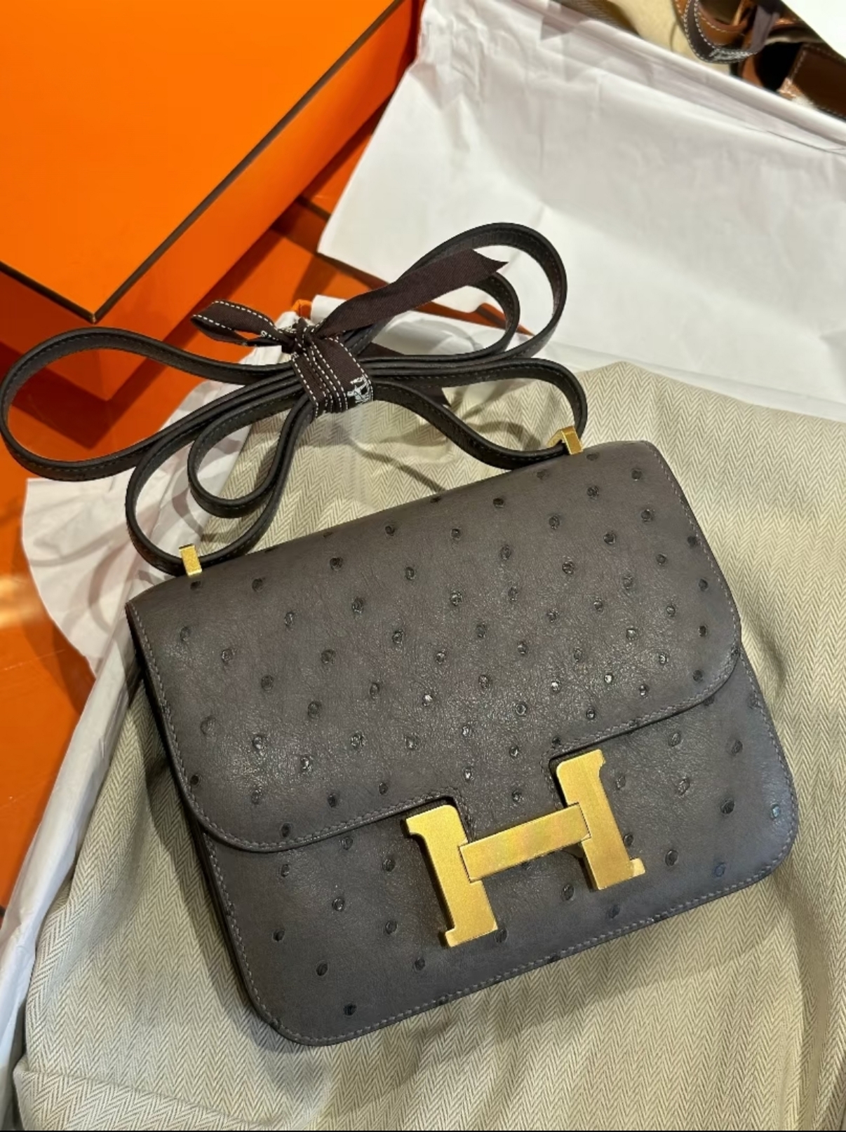 Handcrafted by masters Constance Mini 19 - MOVEMENTARTISAN