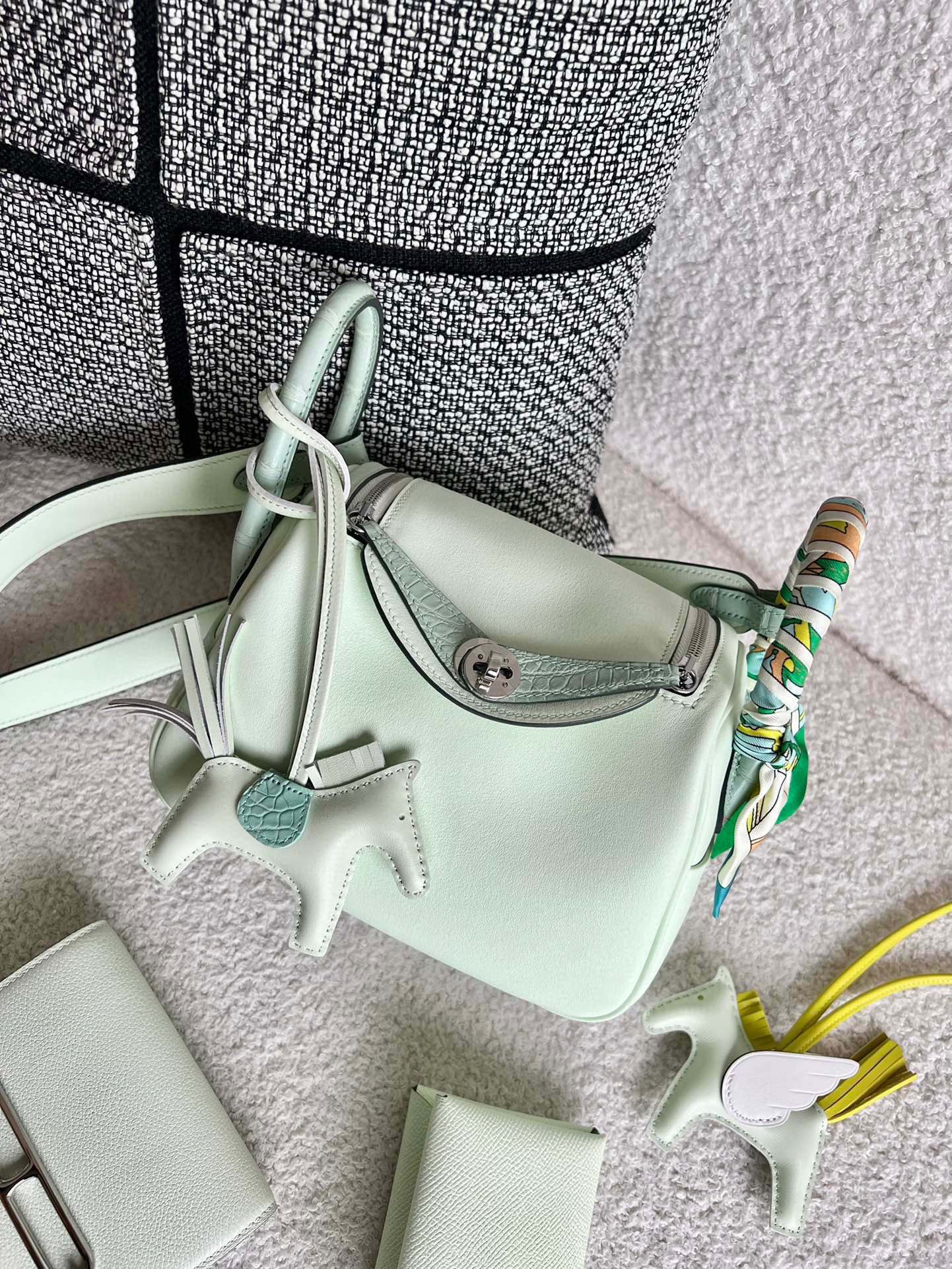 Lindy 19 - MOVEMENTARTISAN