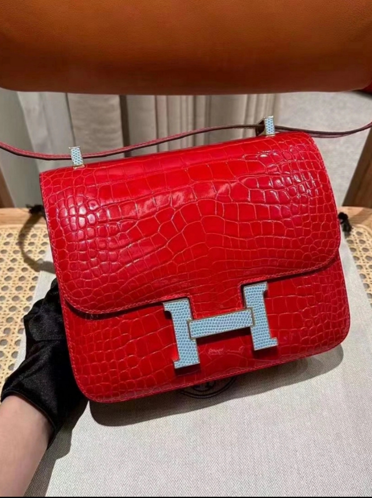 Constance 19 gold buckle Ferrari red American alligator leather pure handmade custom - MOVEMENTARTISAN