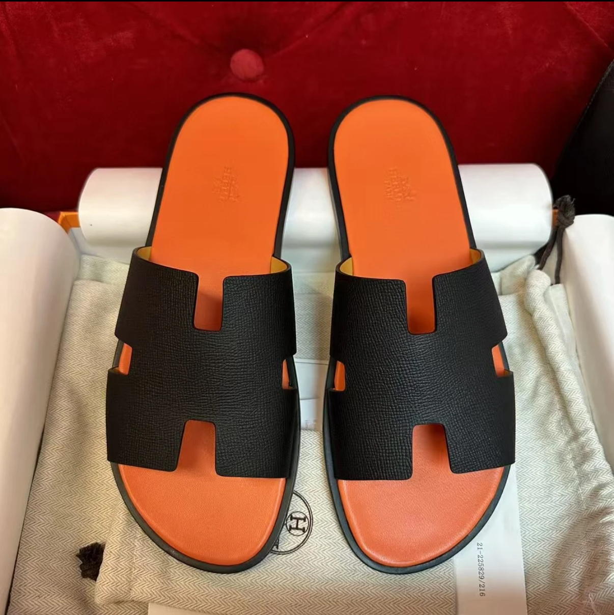 Men's slippers, orange and black - MOVEMENTARTISAN