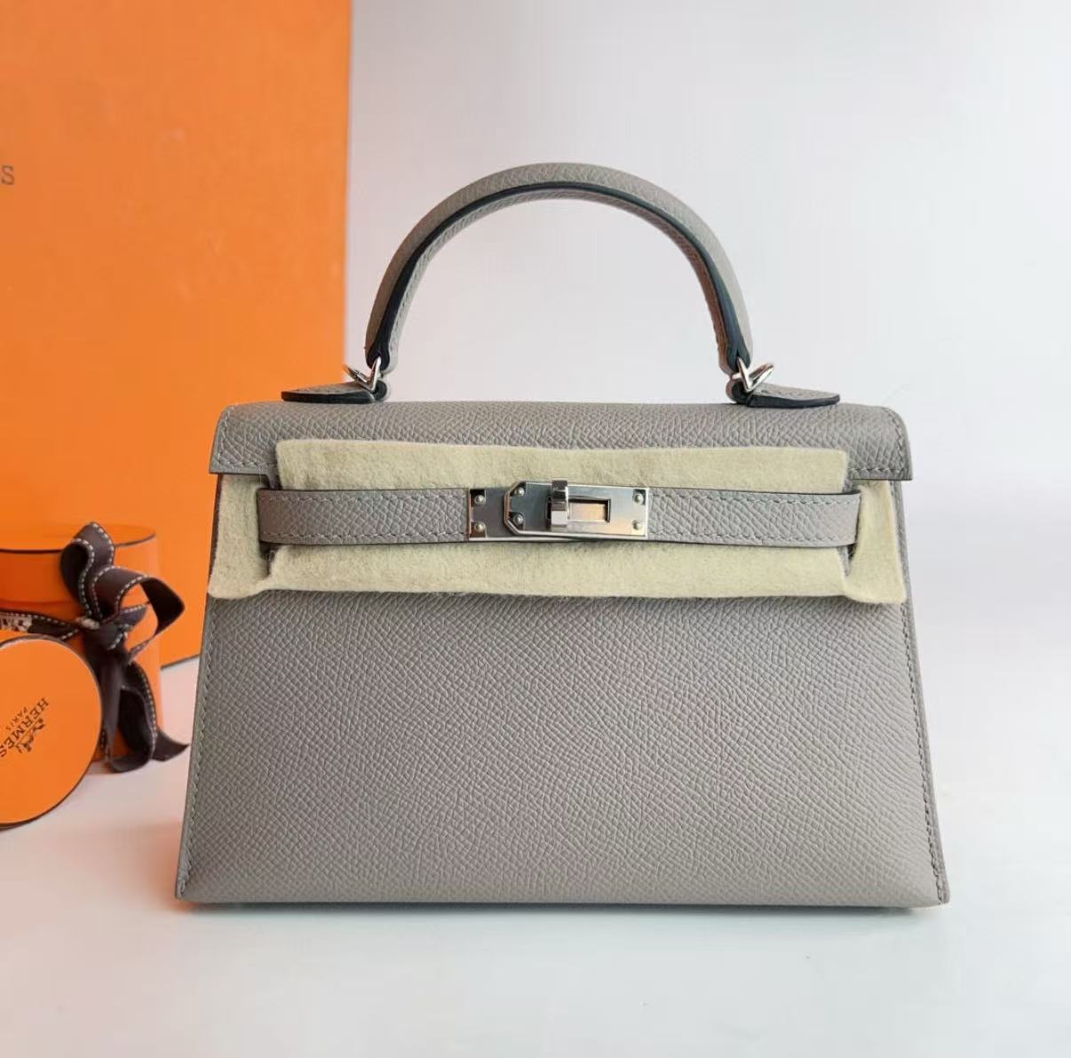 Kelly mini 20 Seagull Grey custom - MOVEMENTARTISAN