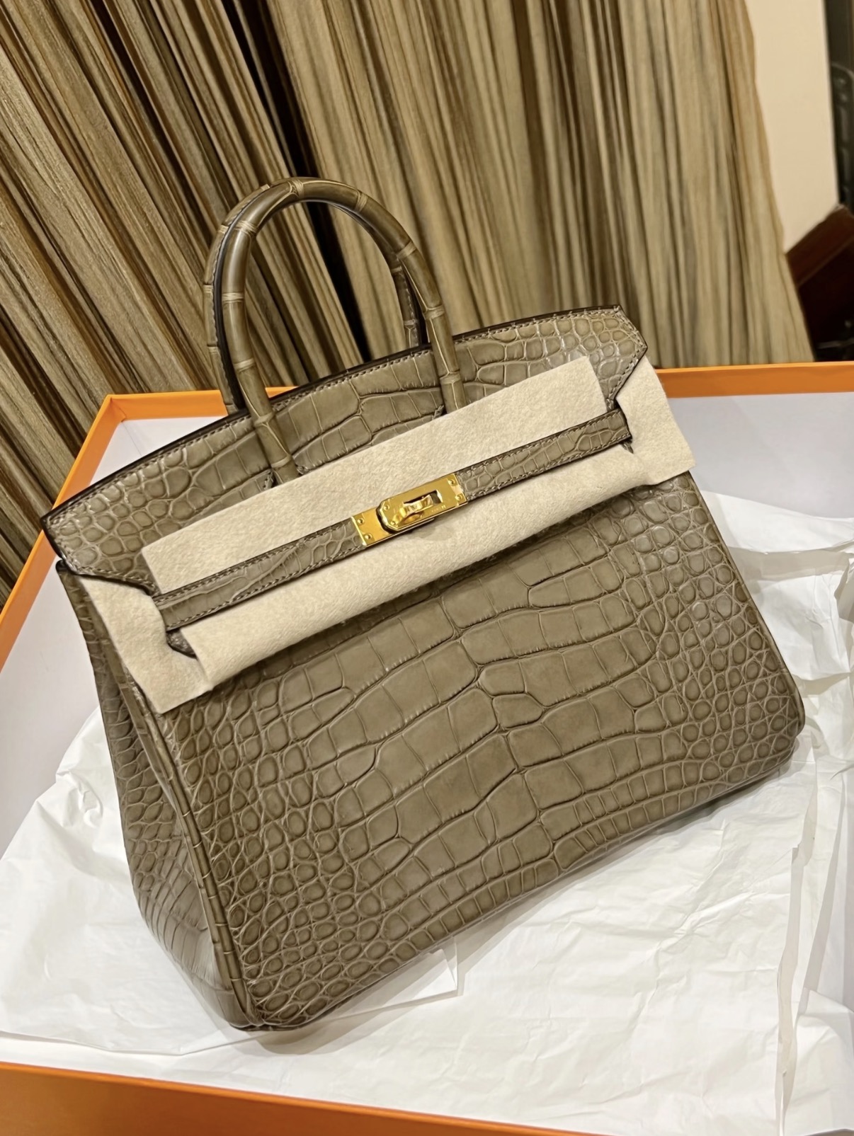 Birkin 25-35 elephant gray gold hardware crocodile leather custom - MOVEMENTARTISAN