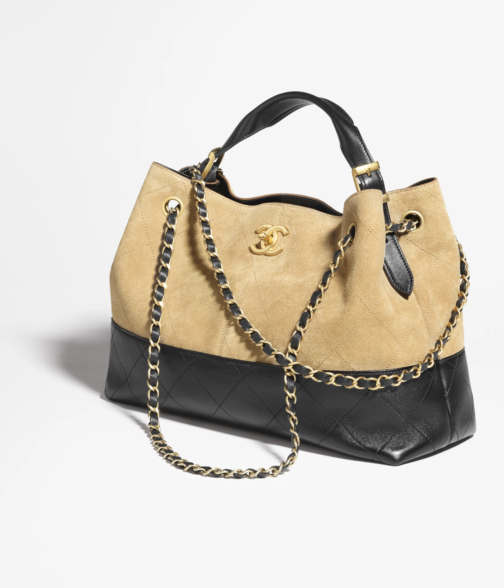 Chanel 25A Shopping Bag - MOVEMENTARTISAN
