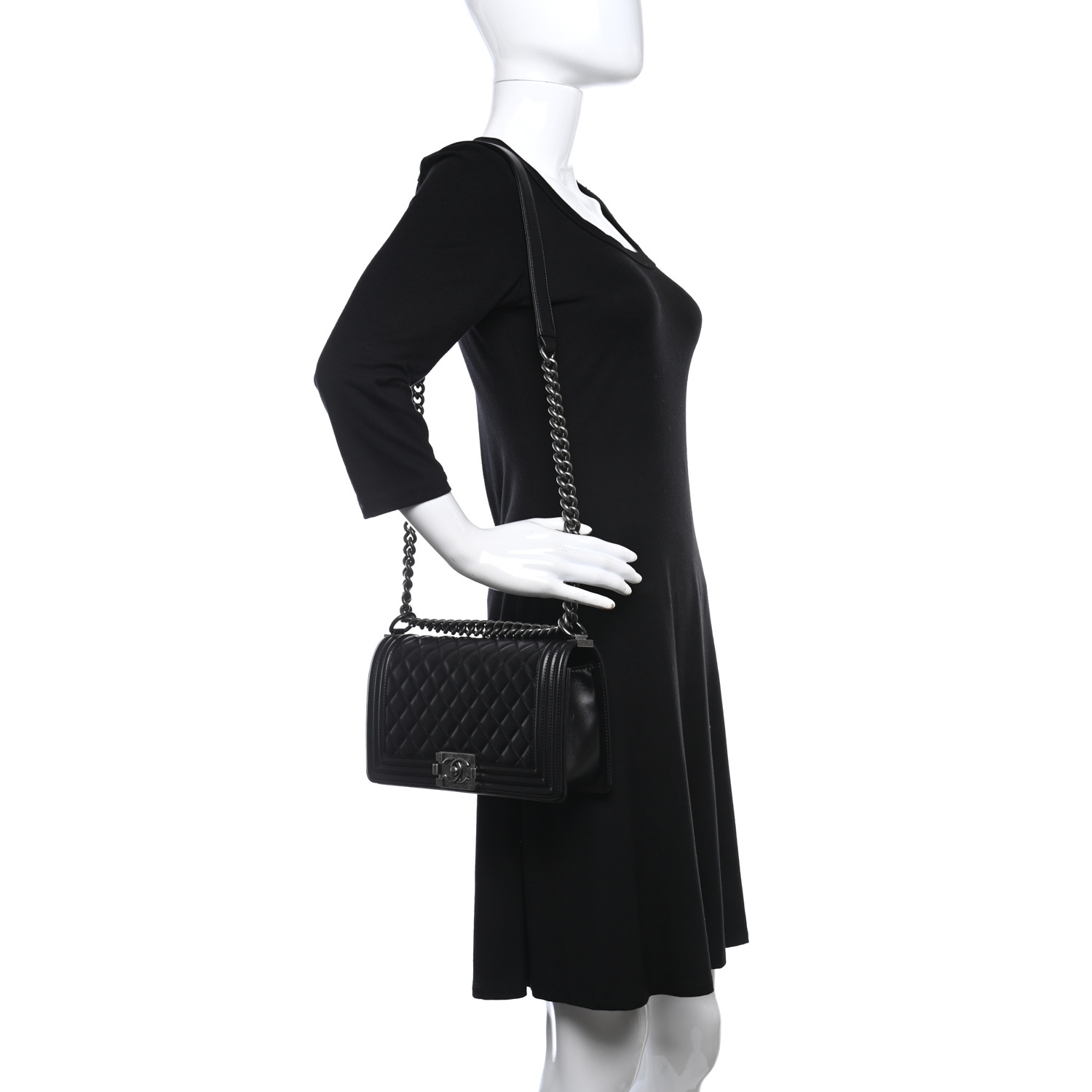 Caviar Quilted New Medium Boy Flap Black-gold buckle - MOVEMENTARTISAN