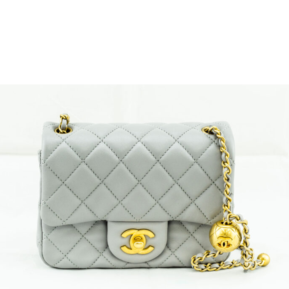 Lambskin Quilted CC Pearl Crush Mini Flap Light grey - MOVEMENTARTISAN